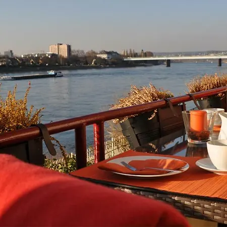 Rheinblick590 Apartment